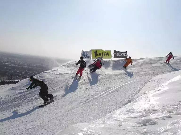 冰川滑雪场怎么跑才能稳拿第一？