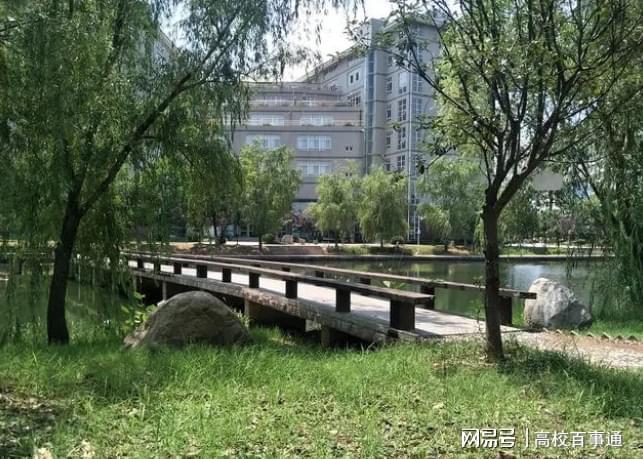 探秘武汉长江工商学院：学科优势如何，校园生活怎样？