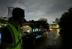 杭州暴雨突袭该怎么应对？