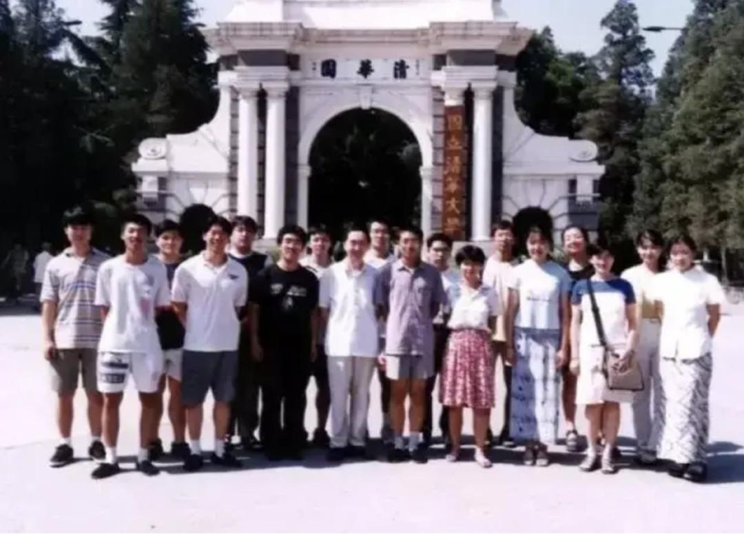 一个班8人考上清华北大？四川学霸班的学习秘诀是什么？  第1张